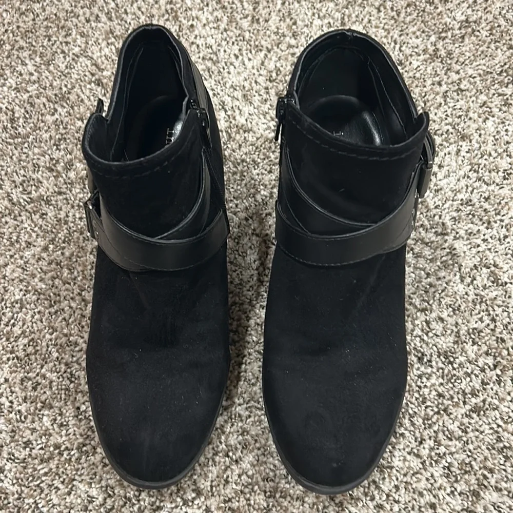 Indigo Rd. Sablena Bootie - Picture 2 of 11